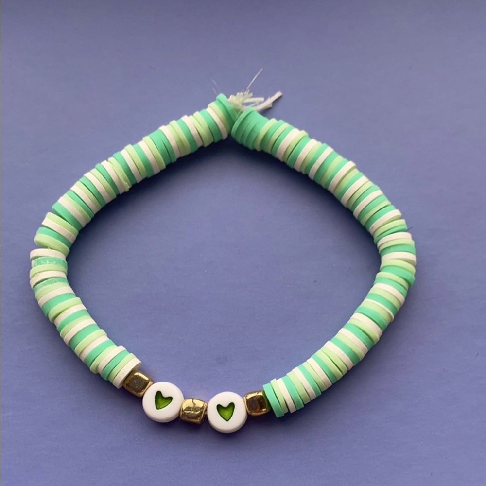 Green Heart Preppy Clay Bead Bracelet 🌴🥥